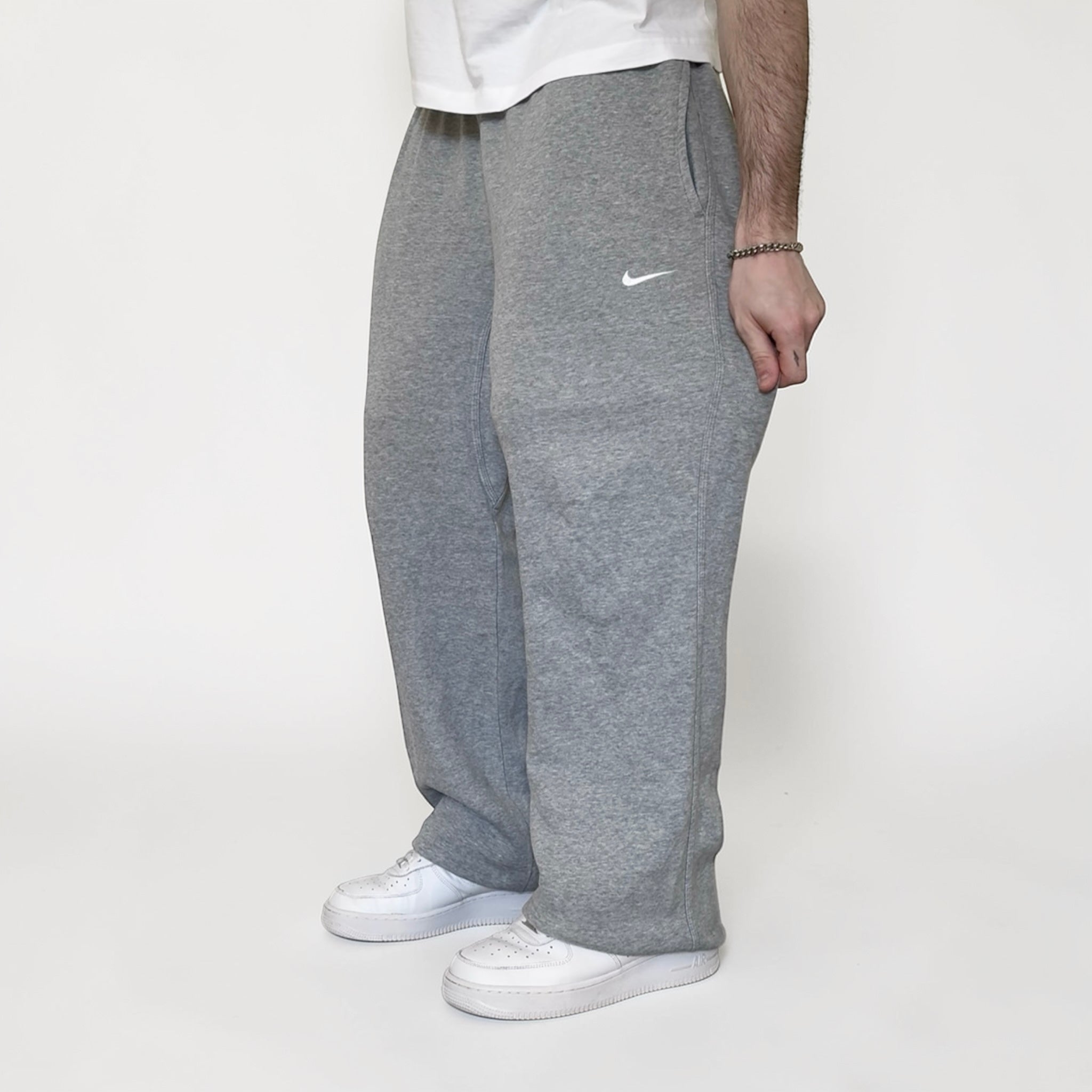 Nk Oversized Joggers – Black Edition